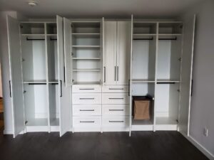 reach-in closet